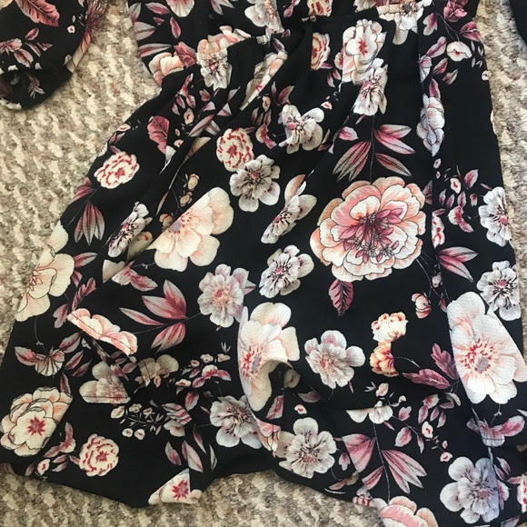 Floral Romper - Picture 2 of 7